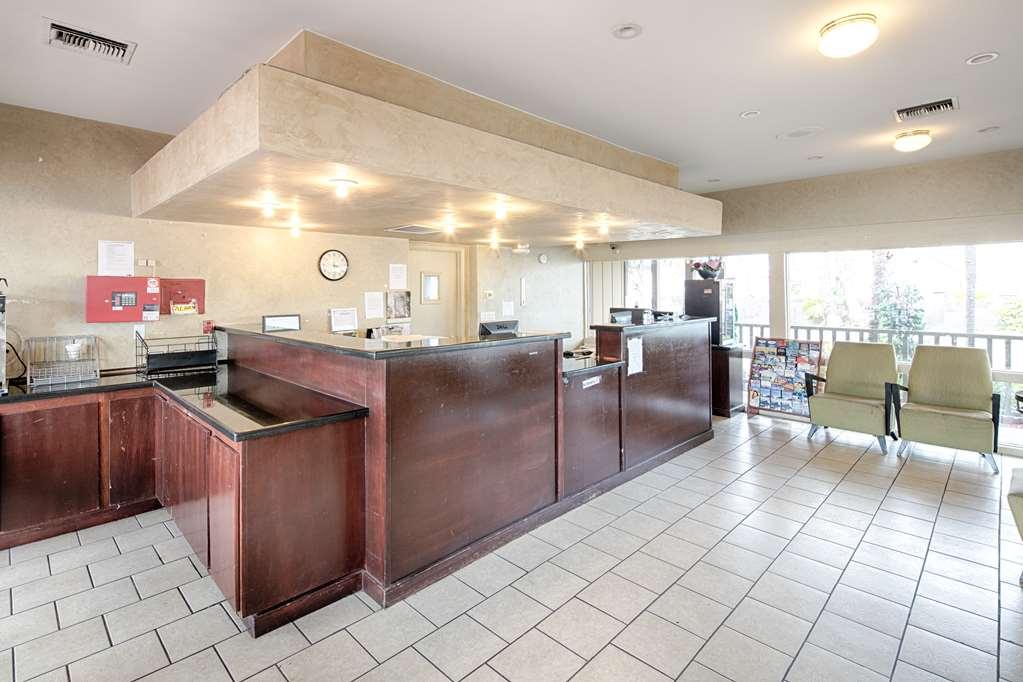 Ramada By Wyndham Modesto Yosemite Area Hotel Interior photo
